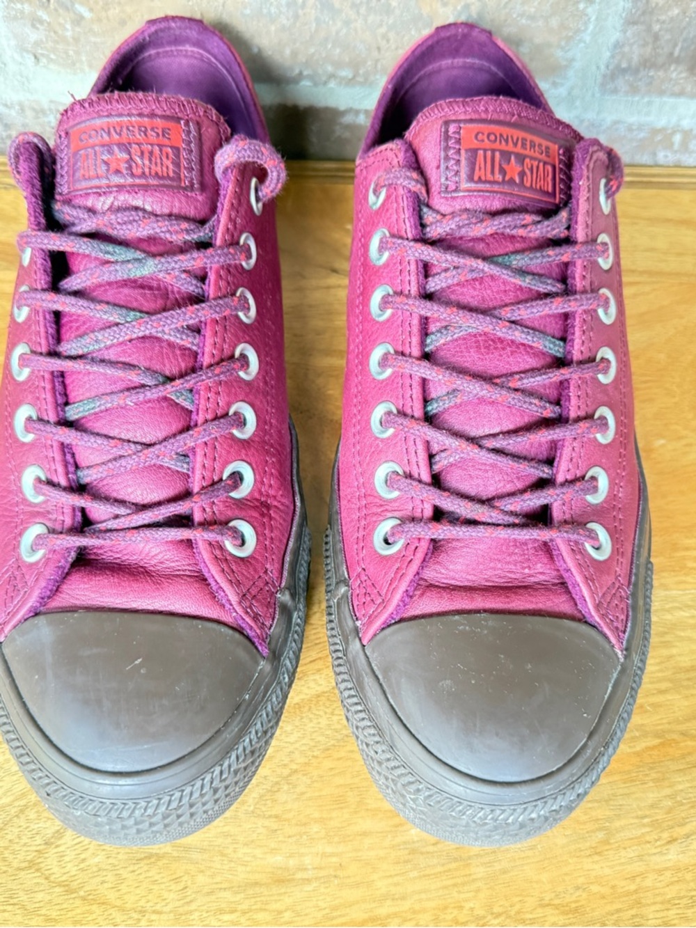 Converse Leather Low Top Sneakers in Burgundy and Brown